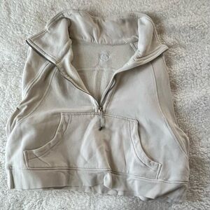 Lululemon Athletica Cream Zip-Up Sleeveless Hoodie